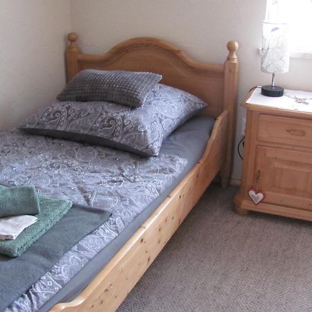 #2 Ruhiges Gemuetliches Ferienzimmer Mit 2 Einzelbetten Gemeinschaftsbad W-Lan Airport Nah Late Night Check In Haus Nr 9,5 Trunkelsberg Buitenkant foto