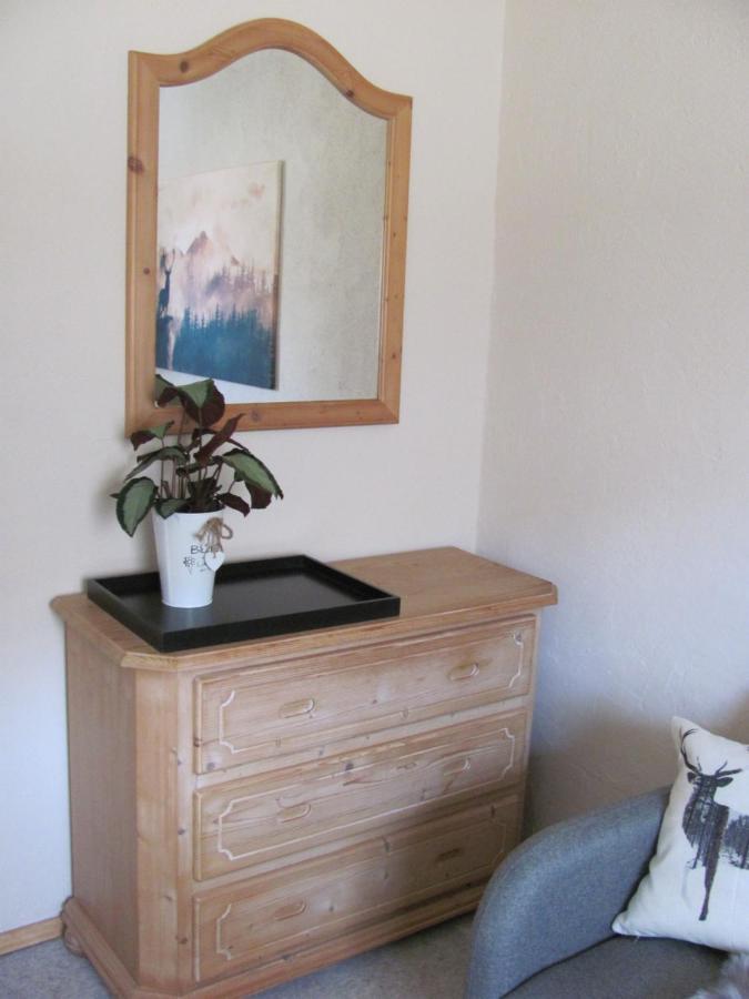 #2 Ruhiges Gemuetliches Ferienzimmer Mit 2 Einzelbetten Gemeinschaftsbad W-Lan Airport Nah Late Night Check In Haus Nr 9,5 Trunkelsberg Buitenkant foto
