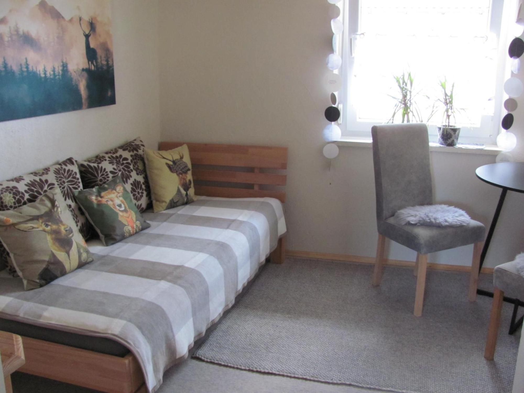 #2 Ruhiges Gemuetliches Ferienzimmer Mit 2 Einzelbetten Gemeinschaftsbad W-Lan Airport Nah Late Night Check In Haus Nr 9,5 Trunkelsberg Buitenkant foto